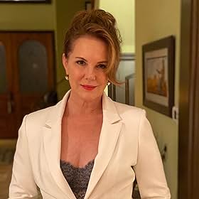 Elizabeth Perkins